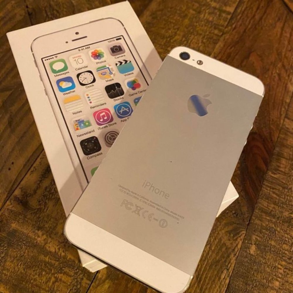 (2) iPhones: (1) Silver 5s, & (1) Rose Gold 9